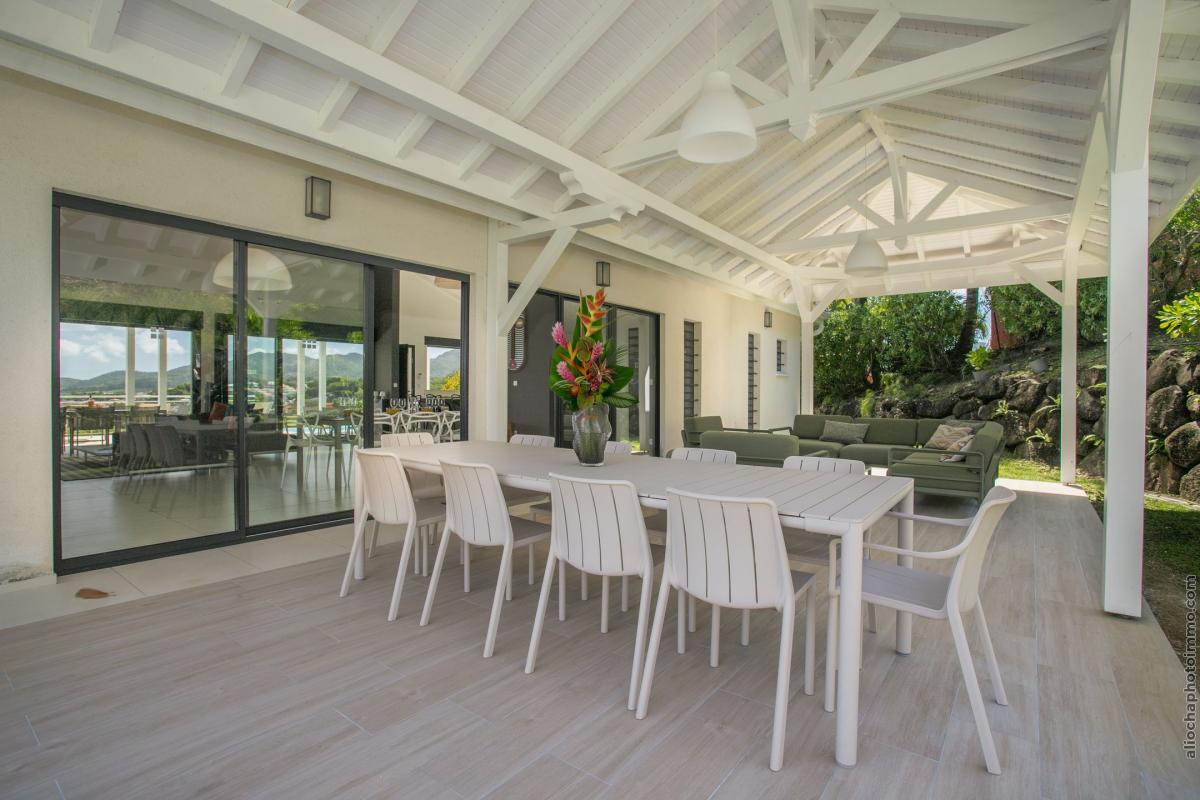 Location_Villa_Les_Trois_Ilets_Martinique_salon côté jardin (2)